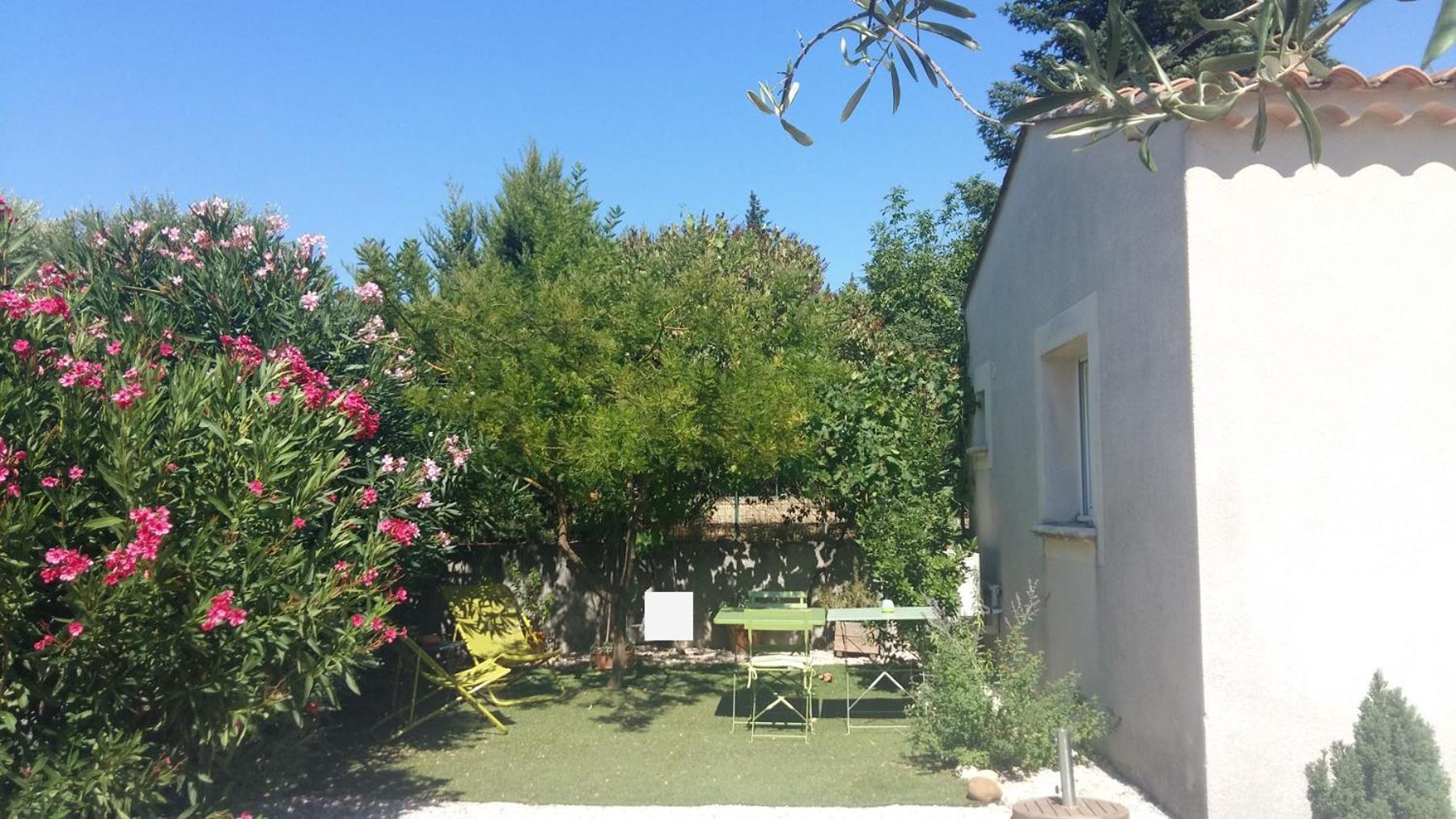 Au Bon Penequet Bed & Breakfast Pujaut Dış mekan fotoğraf