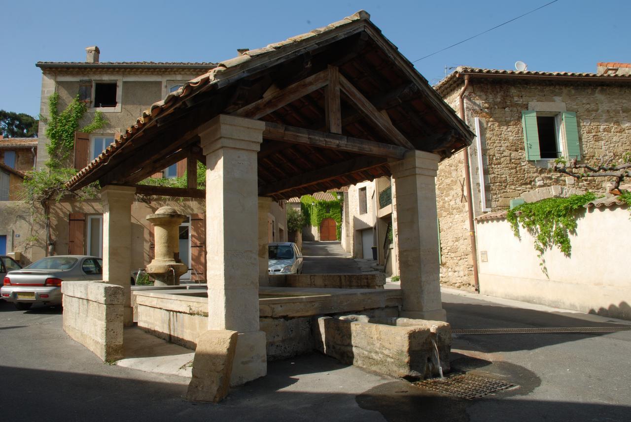 Au Bon Penequet Bed & Breakfast Pujaut Dış mekan fotoğraf
